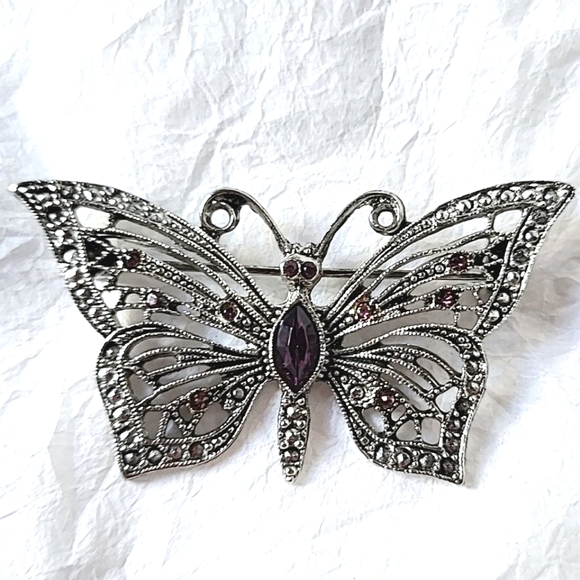 LIA BUTTERFLY BROOCH - PURPLE STONES - Picture 6 of 6
